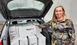 Ośrodek Pomocy Społecznej Praga Południe otrzymał karmę dla kotów Tropicat