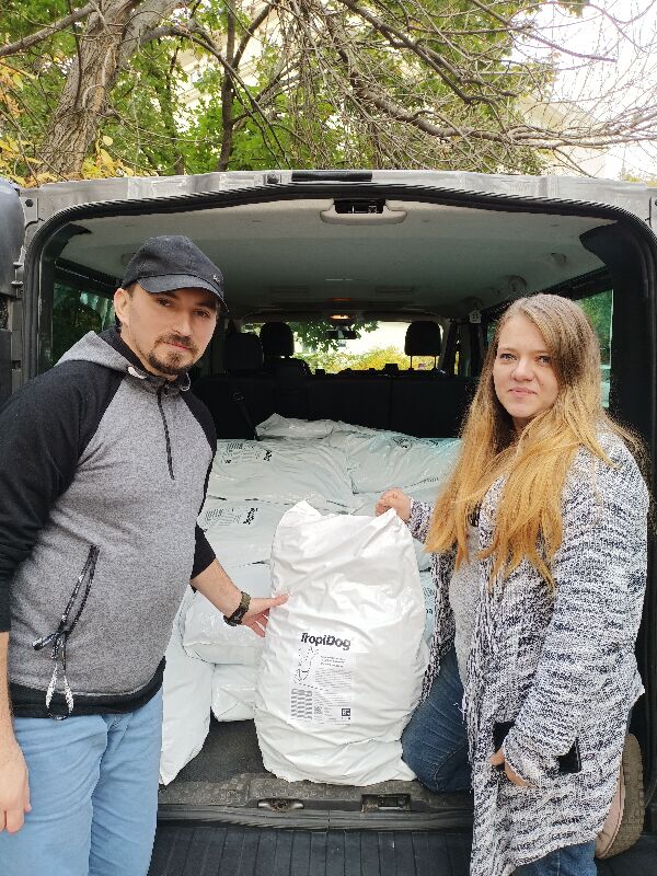 450 kg karmy dla PamperPsiara azyl dla chorych psów. 